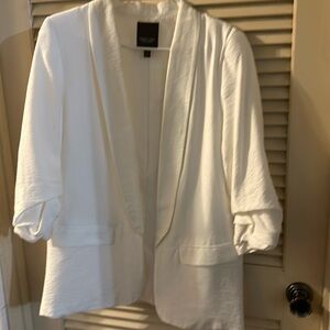 Simply Vera 3/4 scrunch sleeve blazer